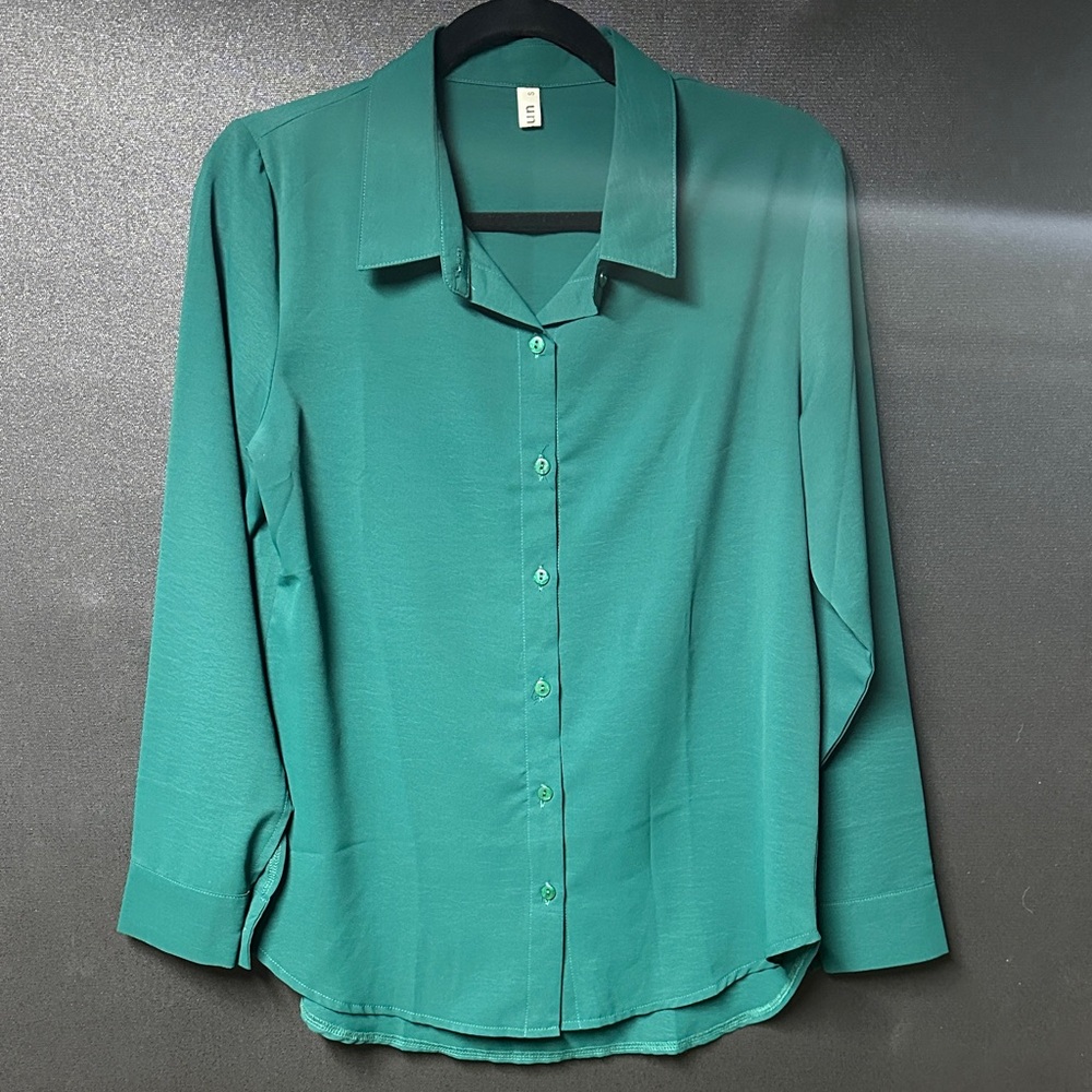 Elegant Green Women's Blouse
